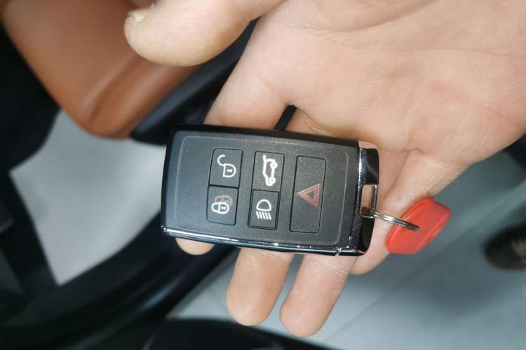 Used Jaguar F-PACE 2025 P250 R-Dynamic SE