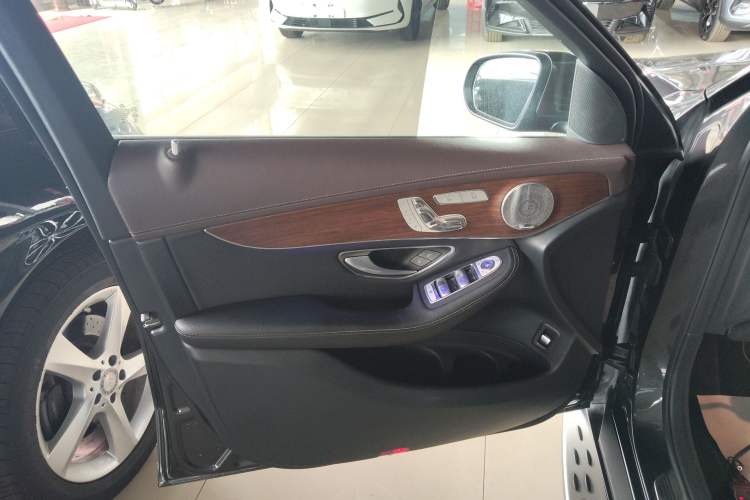 Used Mercedes-Benz GLC 2020 Facelift GLC 300 L 4MATIC Dynamic Edition