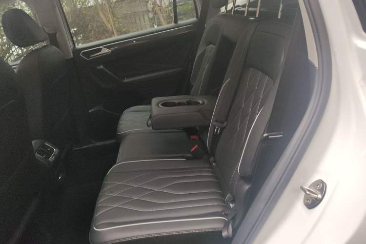 Used Volkswagen Tiguan L 2024 Outstanding Model 330TSI Automatic Two-Wheel Drive R-Line Dragon Glory Edition