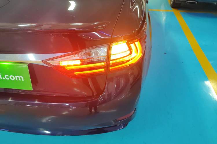 Used Lexus ES 2015 200 Elite Edition
