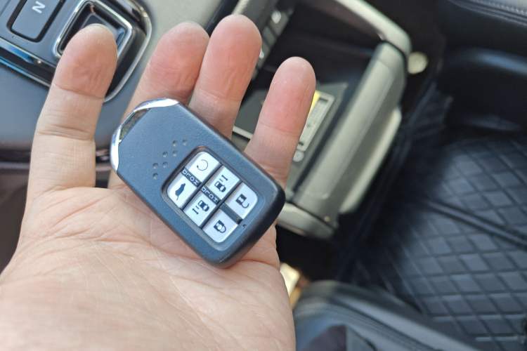 Used Honda Elysion 2022 2.0L eHEV Luxury First Edition
