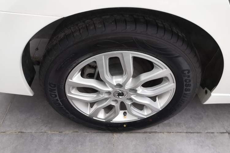 Used Dongfeng Junfeng E11K 2019 ES360 Battery-Swap Version 46.7 kWh