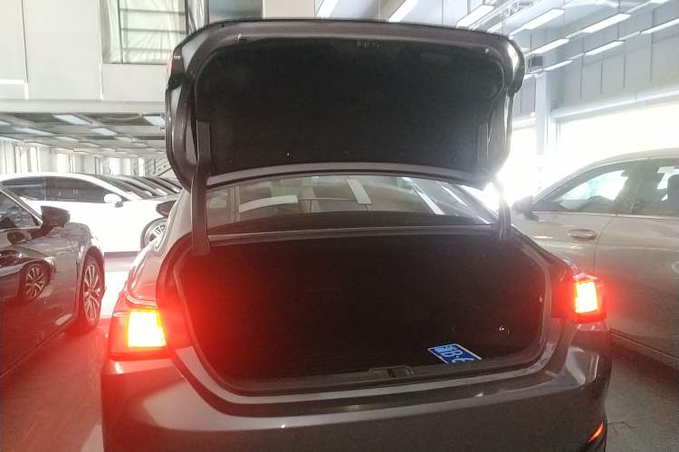 Used Lexus ES 2020 200 Excellence Edition
