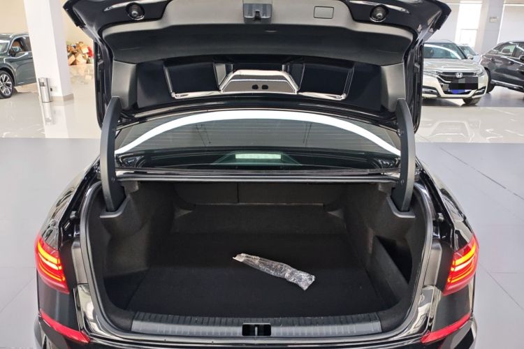 Used Volkswagen Passat 2022 330TSI Elite Edition Custom Version