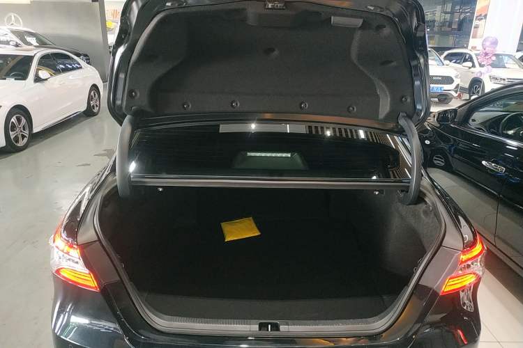 Used Toyota Camry 2023 2.0G Luxury Edition