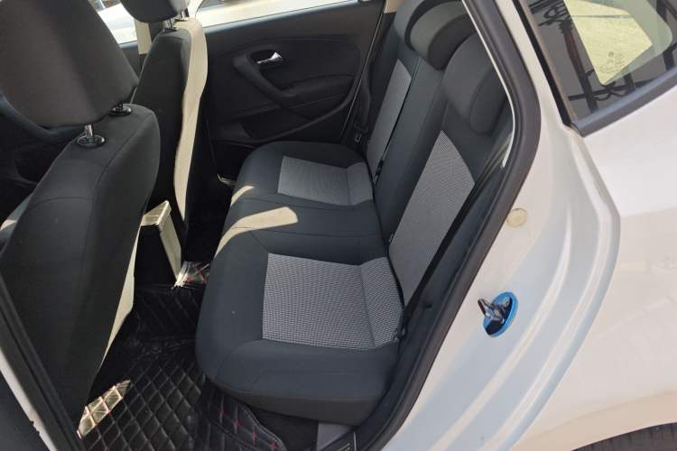 Used Volkswagen Polo 2016 1.4L Manual Fashion Model