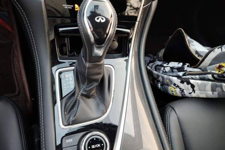 Used Infiniti Q50L 2018 2.0T Comfort Edition China VI Standard
