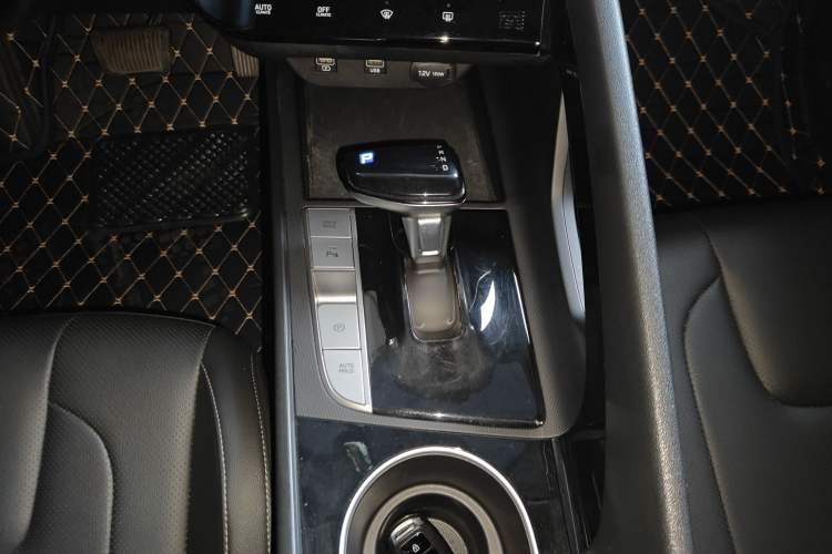 Used Hyundai Elantra 2021 1.5L CVT GLX Elite Edition
