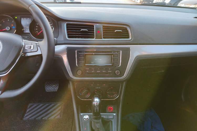 Used Volkswagen Lavida 2017 1.6L Automatic Comfort Edition