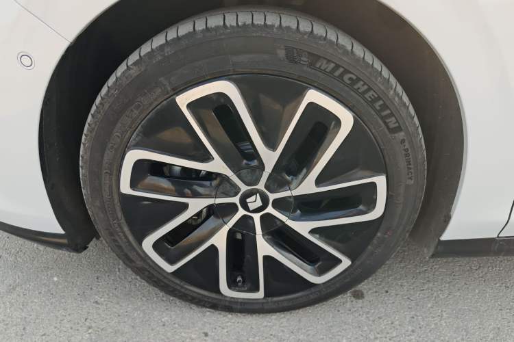 Used Baojun Enjoy 2025 Plug-in Hybrid 140km Luxury Edition