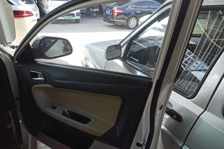 Used Haima Fumei 2014 M5 1.6L Manual Elite Model
