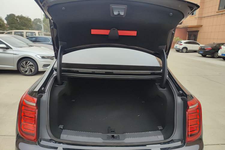 Used Hongqi H9 2020 2.0T Smart Connect Flagship Edition
