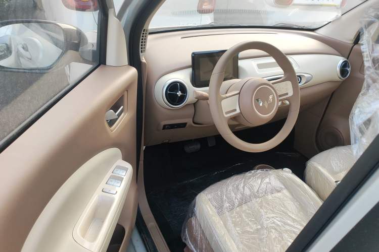 Used Wuling Hongguang MINIEV 2025 Four-Door Version Advanced Edition
