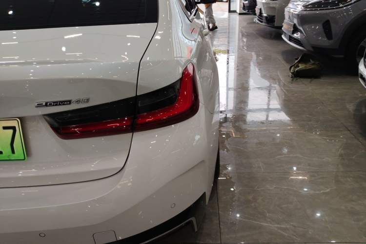 Used BMW i3 2023 eDrive 40 L Midnight Edition