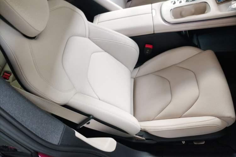 Used  SU7 2024 Rear-Drive Ultra-Long Range Advanced Pro-Level Intelligent Driving Version
