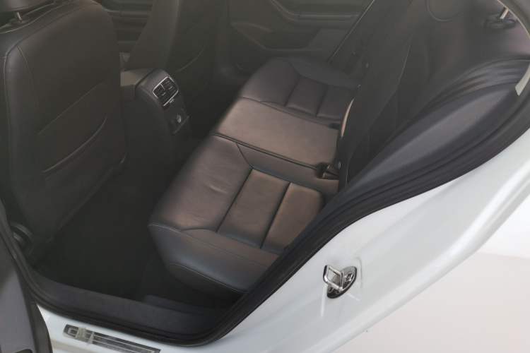 Used Volkswagen Sagitar 2017 230TSI Automatic Comfort Version