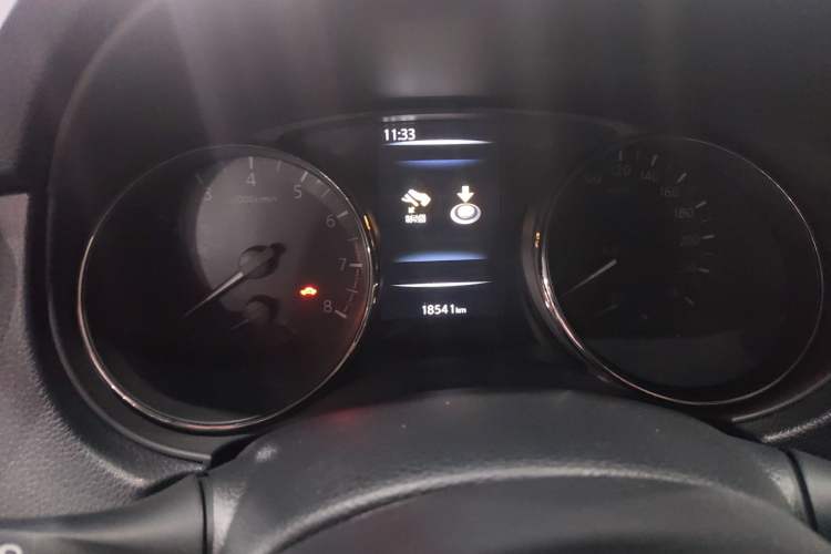 Used Nissan X-Trail 2023 Classic 2.0L Two-Wheel Drive Smart Connect Premium Edition
