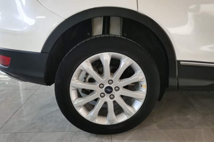 Used Ford Kuga 2015 1.5L GTDi Four-Wheel-Drive Elite Model
