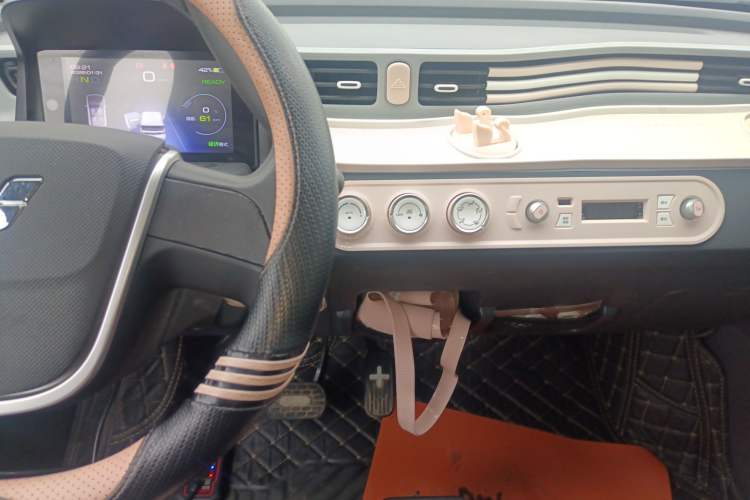 Used Wuling Hongguang MINIEV 2022 Macaron Premium Model – Lithium Iron Phosphate