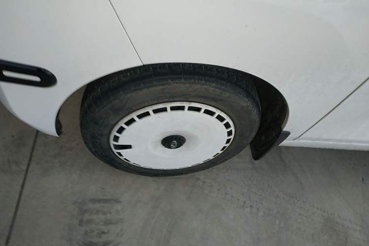 Used Chery QQ Ice Cream 2022 170km Sundae Phosphate Lithium-Ion