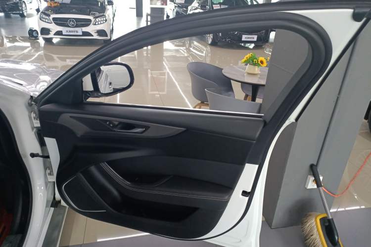 Used Jaguar XEL 2020 2.0T 200 PS R-DYNAMIC S Advanced Sport Edition
