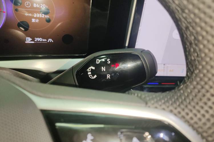 Used Volkswagen Passat 2025 Pro 380TSI Dragon Edition
