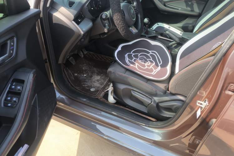 Used MG 5 2023 180 DVVT Manual Fashion Edition
