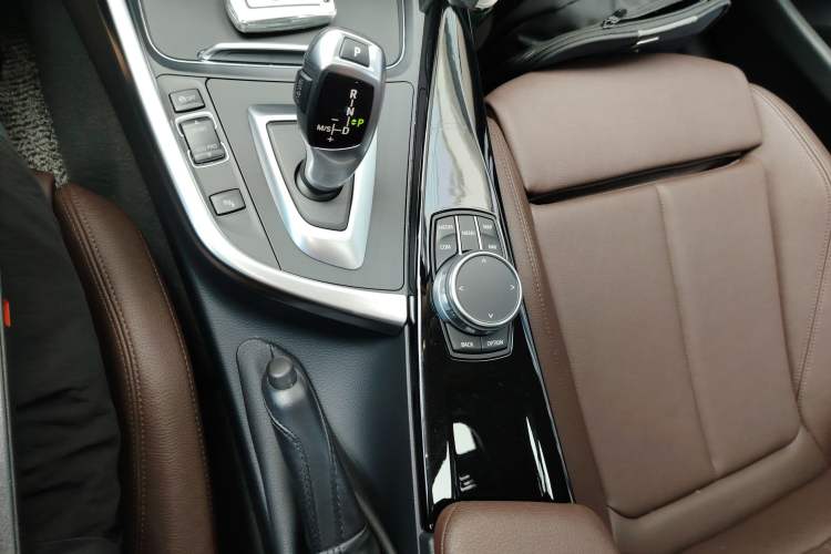 Used BMW 3 Series 2019 320Li Fashion Model
