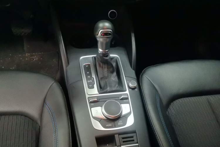 Used Audi A3 2019 Limousine 35 TFSI Fashion Edition China VI Emission Standard