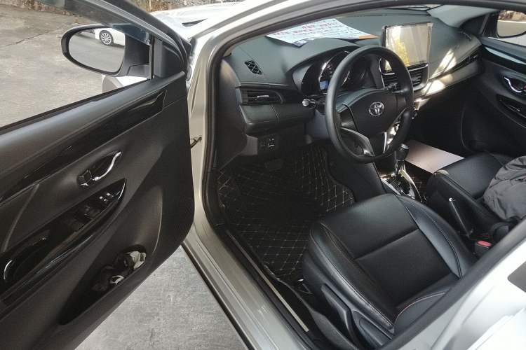 Used Toyota YARiS L 2021 1.5L CVT Luxury Edition
