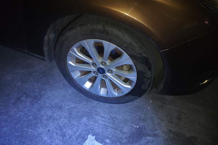 Used Ford Escort 2015 1.5L Automatic Fashion Model