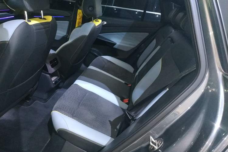 Used Volkswagen ID.4 X 2021 Pro Smart Long-Range Edition
