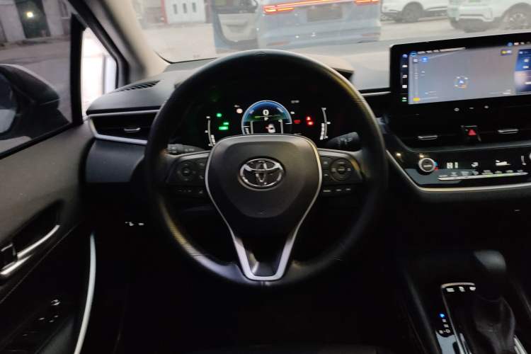 Used Toyota Corolla 2024 1.8L Smart Electric Hybrid Dual-Engine Elite Edition