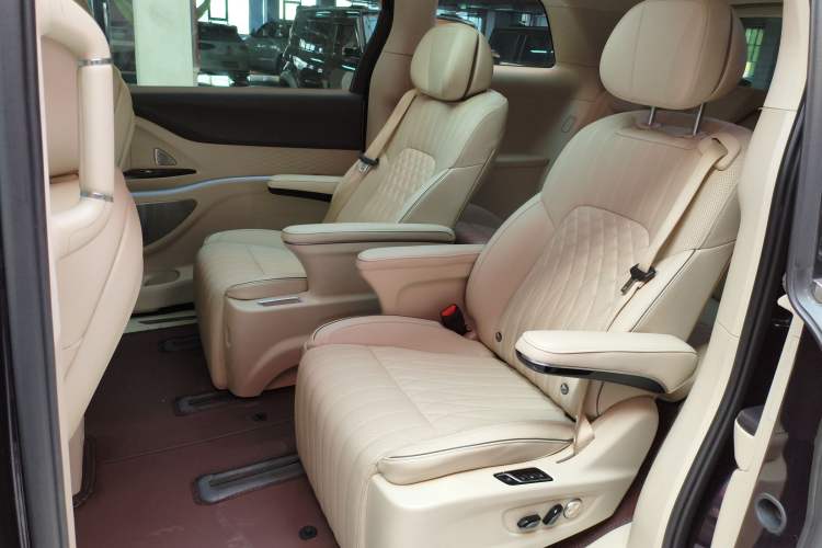 Used VOYAH Dream 2024 PHEV Ultra-Long Range Flagship Edition
