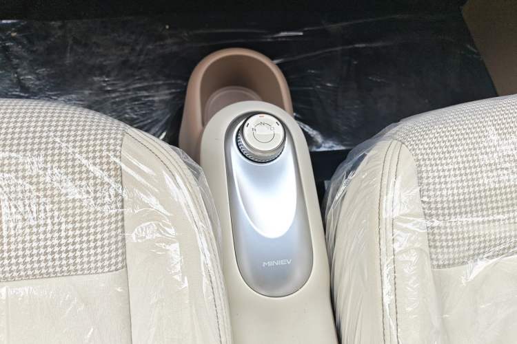 Used Wuling Hongguang MINIEV 2025 Four-Door Version Advanced Edition
