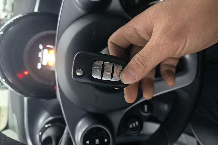 Used  fortwo 2018 1.0L 52kW Hardtop Passion Edition China V Standard
