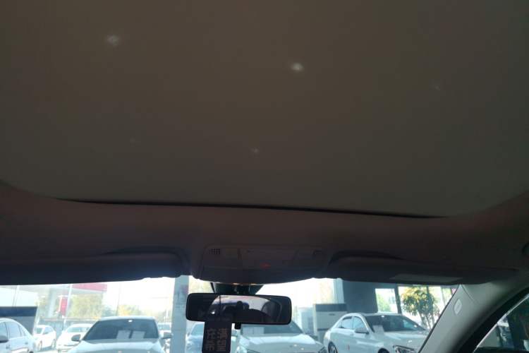 Used Mercedes-Benz E-Class 2023 Facelift E 260 L
