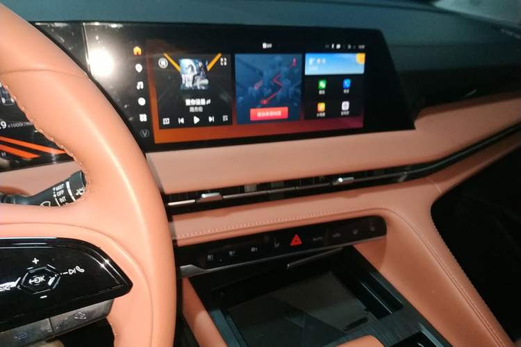 Used Changan CS75 PLUS 2023 3rd Generation 1.5T Automatic Prestige Model
