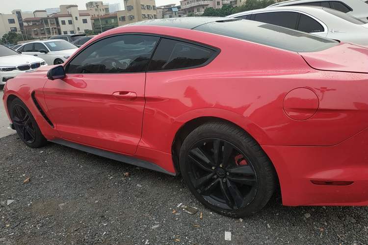 Used Ford Mustang 2015 2.3T Automatic U.S.-Spec Version
