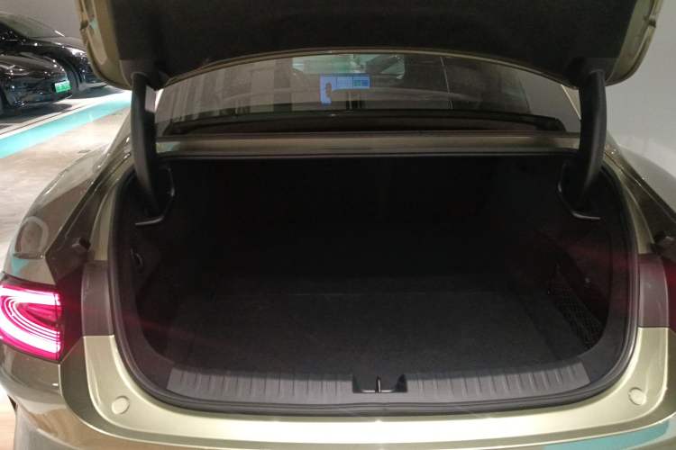 Used  SU7 2024 Four-Wheel Drive Ultra-Long Range Advanced Intelligent Driving Max Edition
