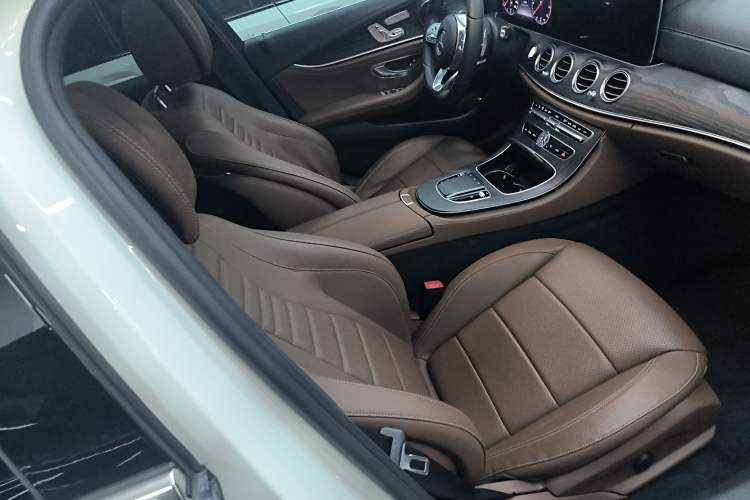 Used Mercedes-Benz E-Class 2019 Restyled E 300 L Sporty and Stylish Edition