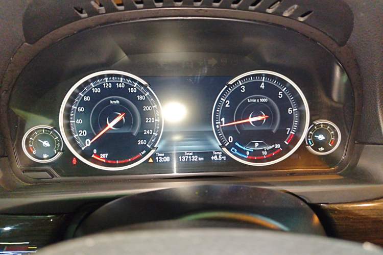 Used BMW 5 Series 2014 525Li Luxury Design Package
