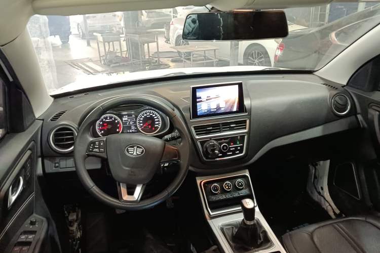 Used Bestune X40 2019 1.6L Manual Comfort Model China VI Standard