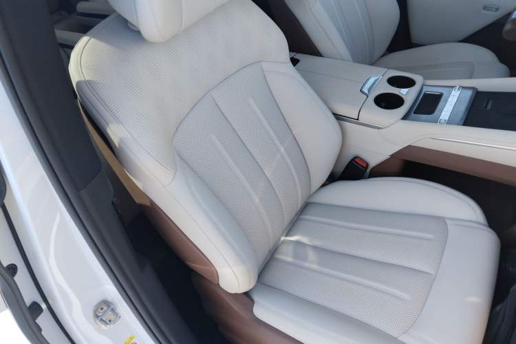 Used BYD Xia 2025 DM-i 1.5T 180km Beyond Edition
