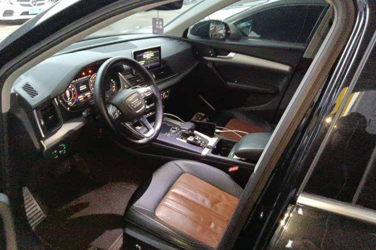 Used Audi Q5L 2020 Updated 40 TFSI Prestige Fashion Edition
