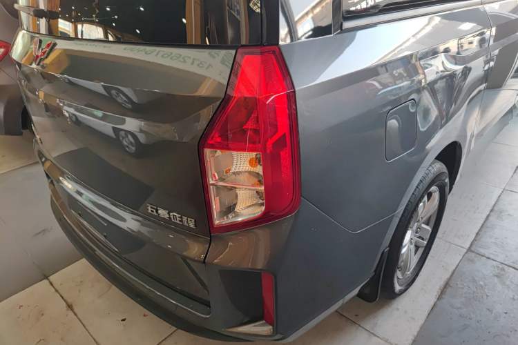 Used Wuling Zhengcheng 2021 1.5T Manual Luxury Commercial Vehicle
