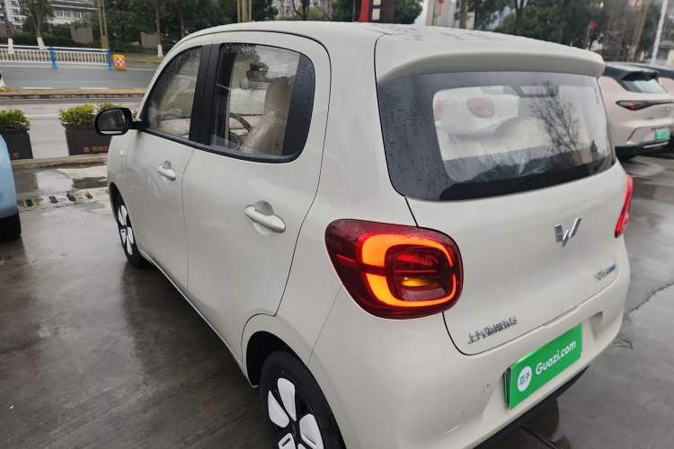 Used Wuling Hongguang MINIEV 2025 Four-Door Version Advanced Edition

