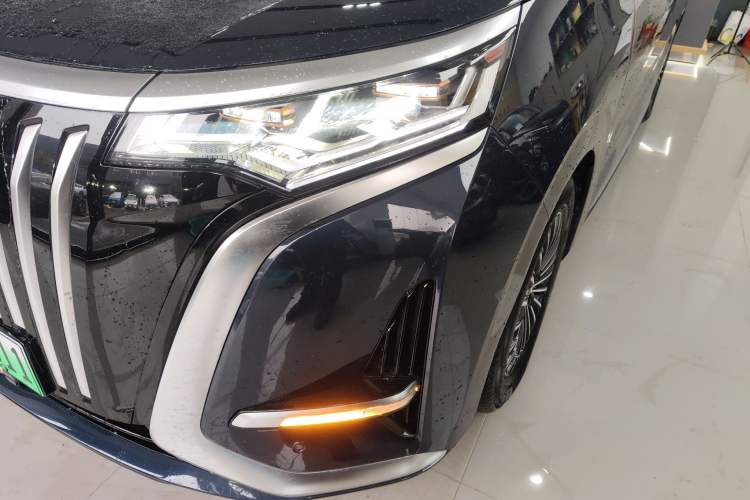 Used Denza D9 2024 EV 620 Premium Model
