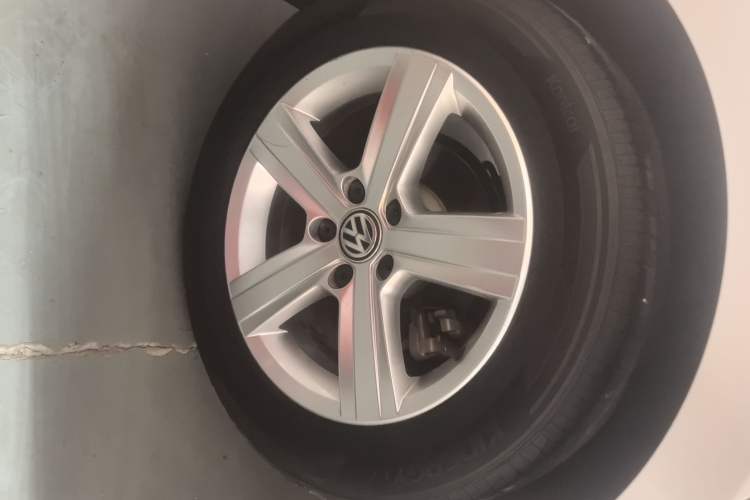 Used Volkswagen Lamando 2019 230TSI DSG Fashion Edition China VI
