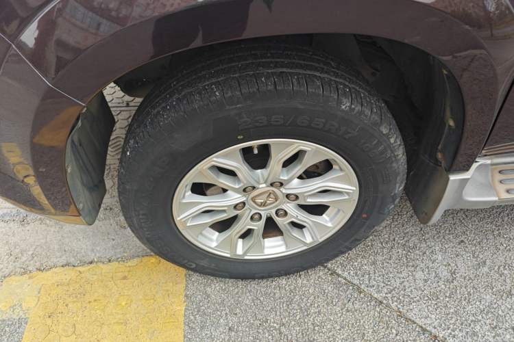 Used JMC Yusheng S350 2016 2.0T Automatic Two-Wheel Drive Gasoline Ultra-Luxury 5-Seater
